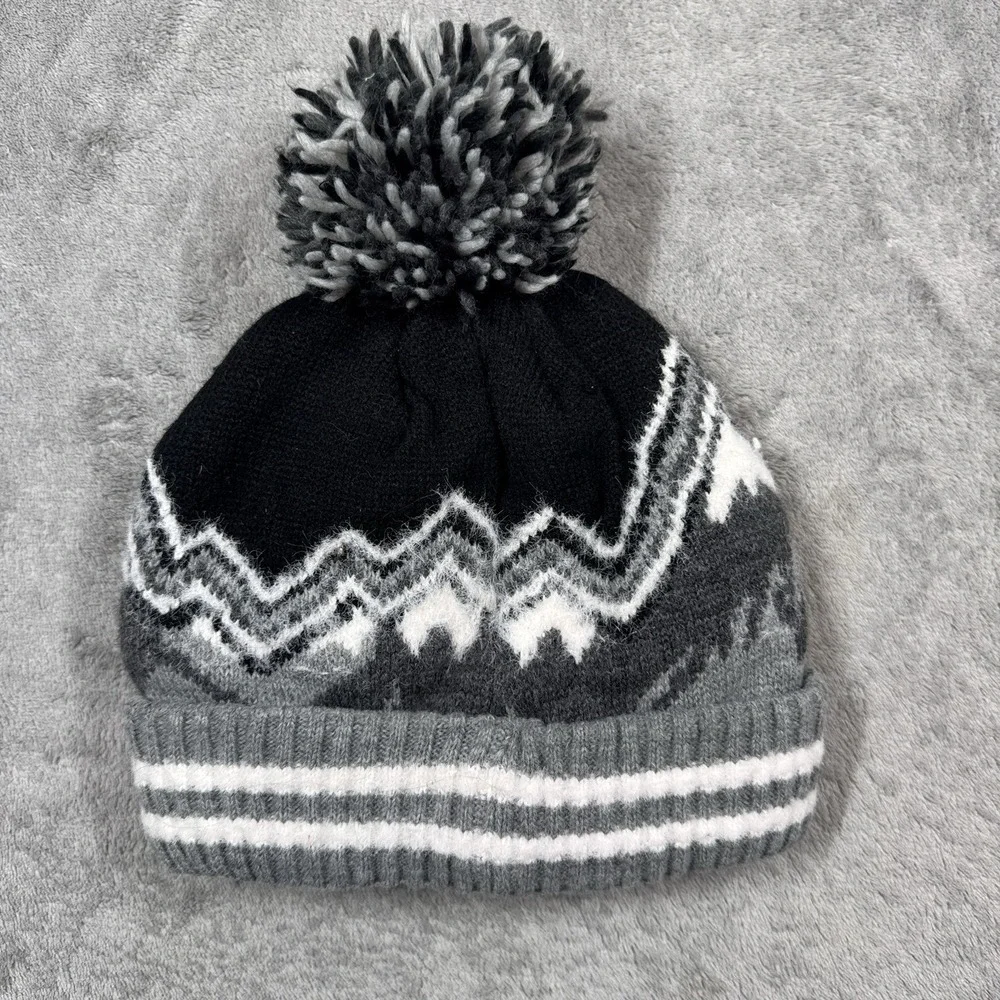 The Children's Place Kids L/XL Black Gray Mountain Pom Beanie Winter Ski Hat